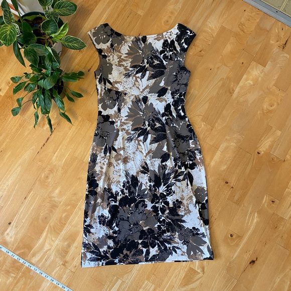 Connected Apparel Cap Sleeve Mock Wrap Dress gray leaf - Picture 2 of 16